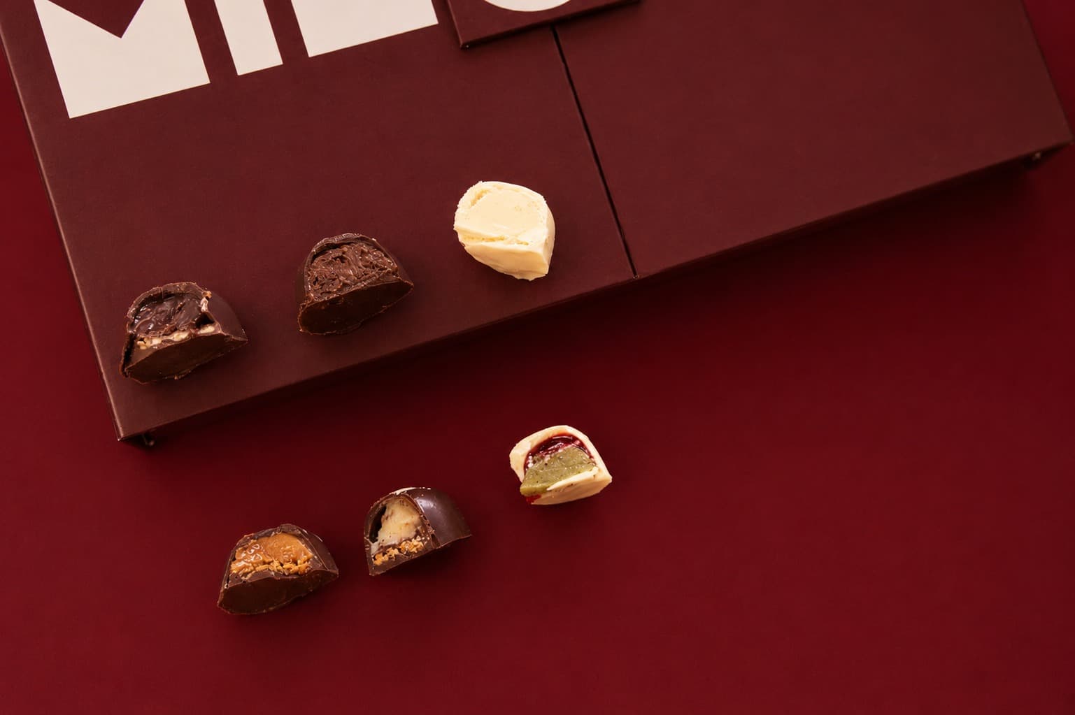 Segunda imagem do produto Caixa 24 bombons